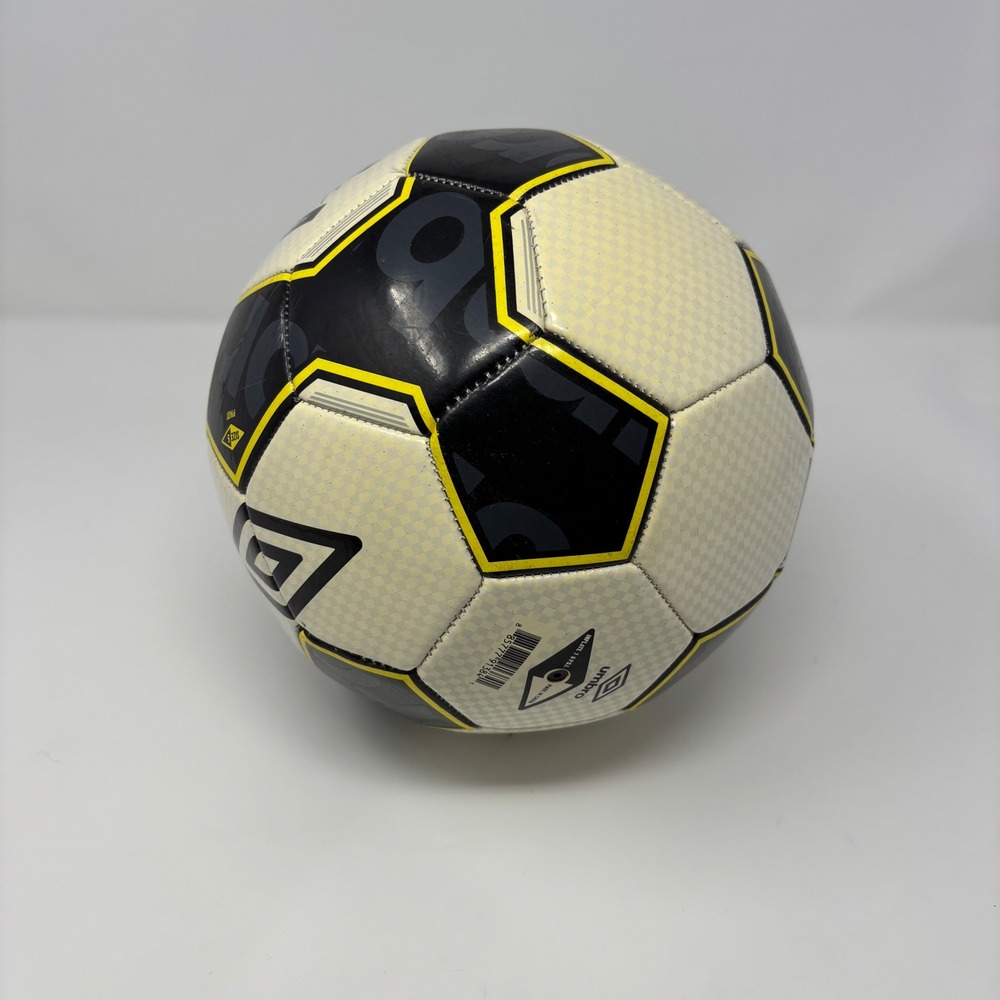 Umbro Size 5 Soccer Ball Training Grass White Black Yellow